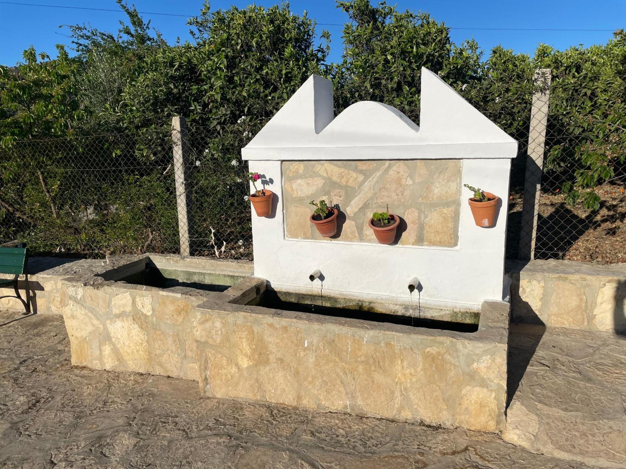 Villa La Fuente Mondron Exterior photo